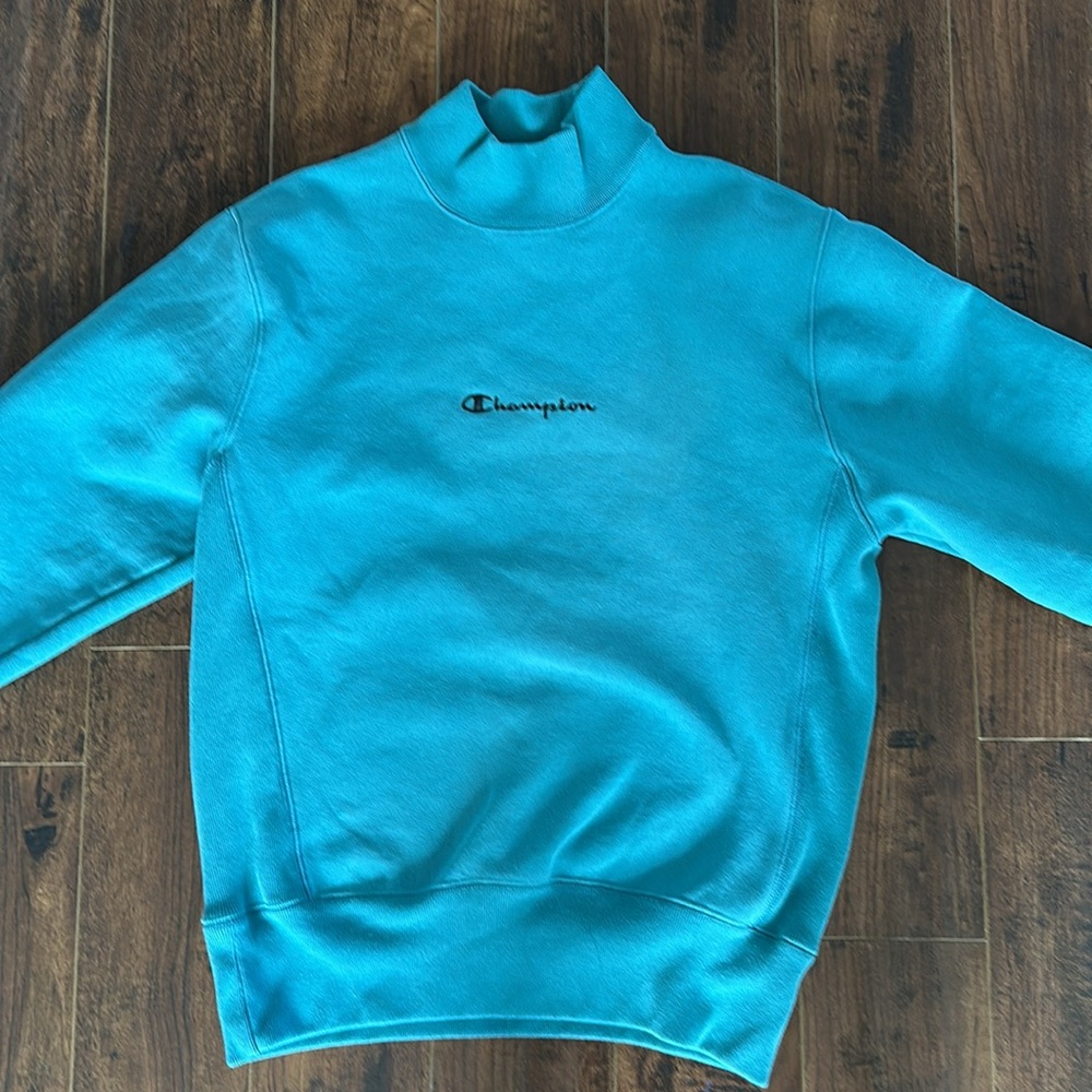 Champion men’s mock neck sweatshirt. Sz small